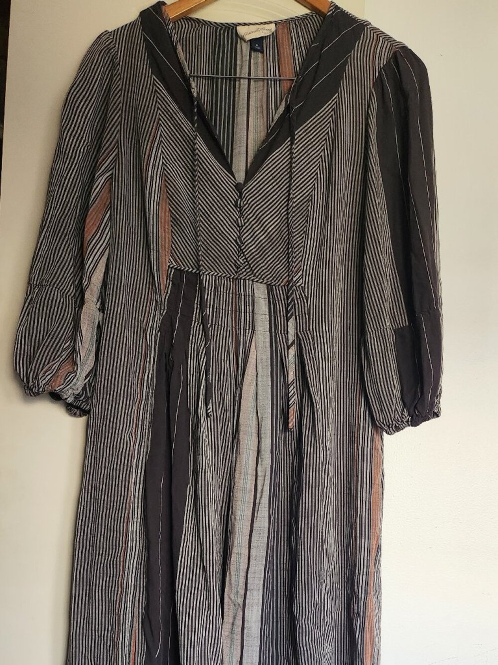 Universal Thread Medium Gray Striped Long Sleeve Dress Rayon Worn Once